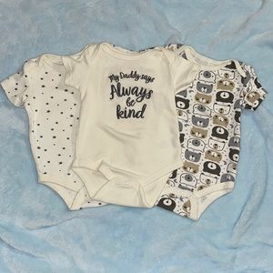3pc tan and grey bodysuits with stars, bears and saying